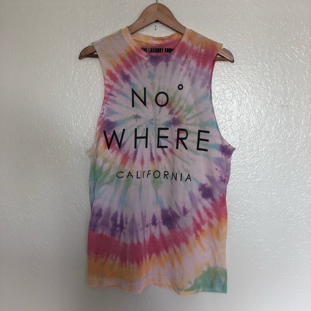 Women’s tie-dye muscle tee